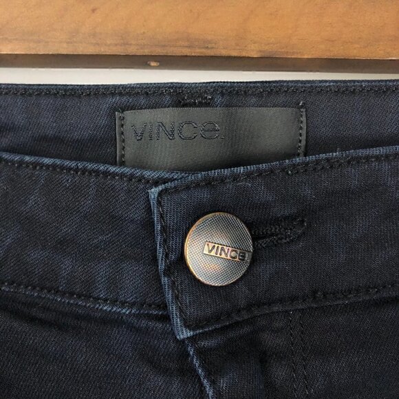 Vince Riley Legging jeans in Overdyed Black - Picture 4 of 12